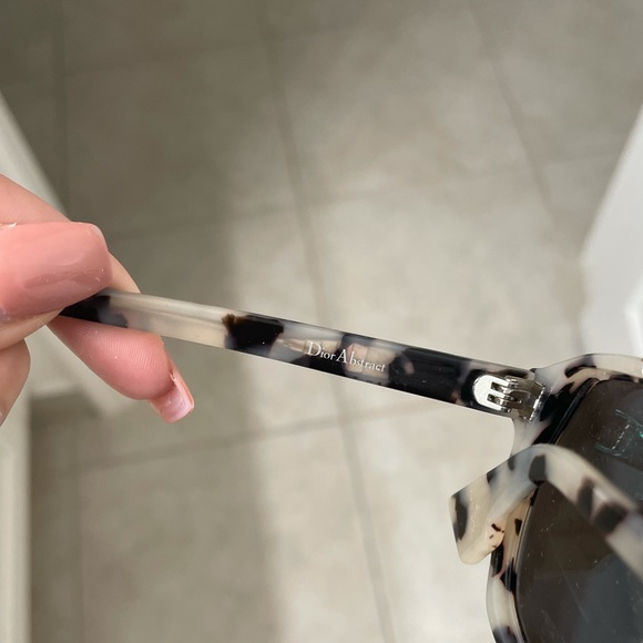 Dior Abstract Tortoiseshell Reflective Sunglasses - Picture 5 of 6